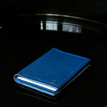 Charger l&#39;image dans la galerie, Protège passeport EMMA - bleu